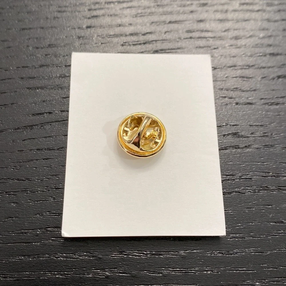 Chanel N5 Pin Brooch - New in Box - Picture 3 of 4